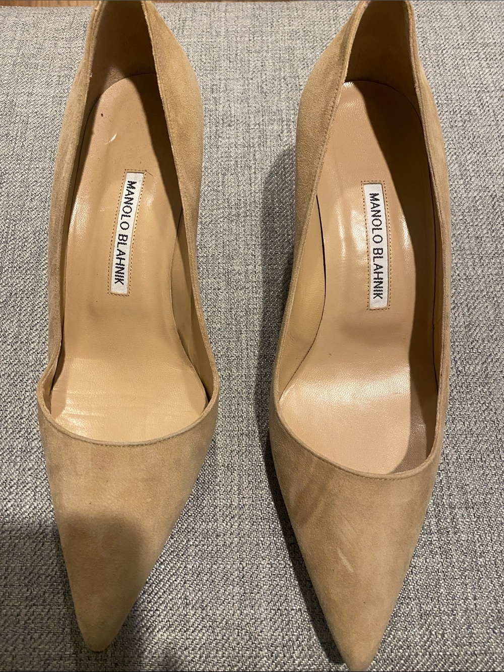 Manolo Blahnik Beige Suede Pointed-Toe Pumps Sz 39 1/5(US 9)